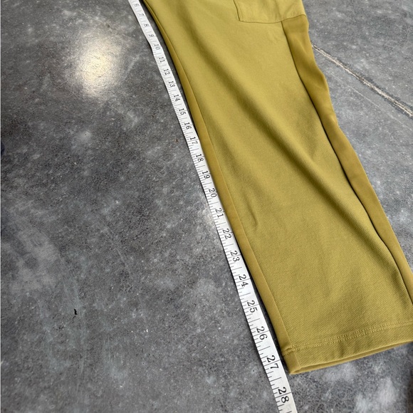 Athleta Headlands Hybrid Cargo Tight Green Cargo Pants Size 22 - Picture 11 of 14